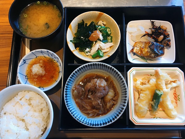 やよい軒の飯塚店でおすすめメニュー ランチはお得な定食出汁おかわり自由 福岡うまかメシ